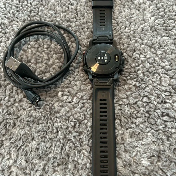 Garmin Fenix 5S Plus Black Smartwatch with Charger - Picture 2 of 4